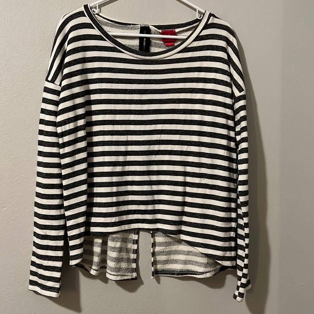 Daytrip striped top with zipper back